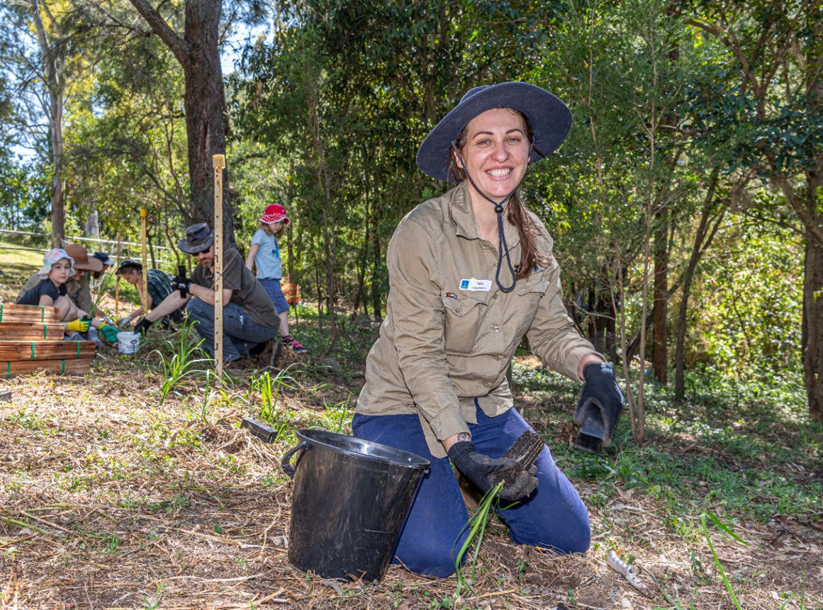 Volunteer Bushcare Working Bee - Moorhen Flats Bushcare Group