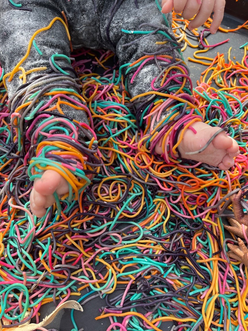 Gumtreekids messy play at Carindale Recreation Reserve - Disney theme