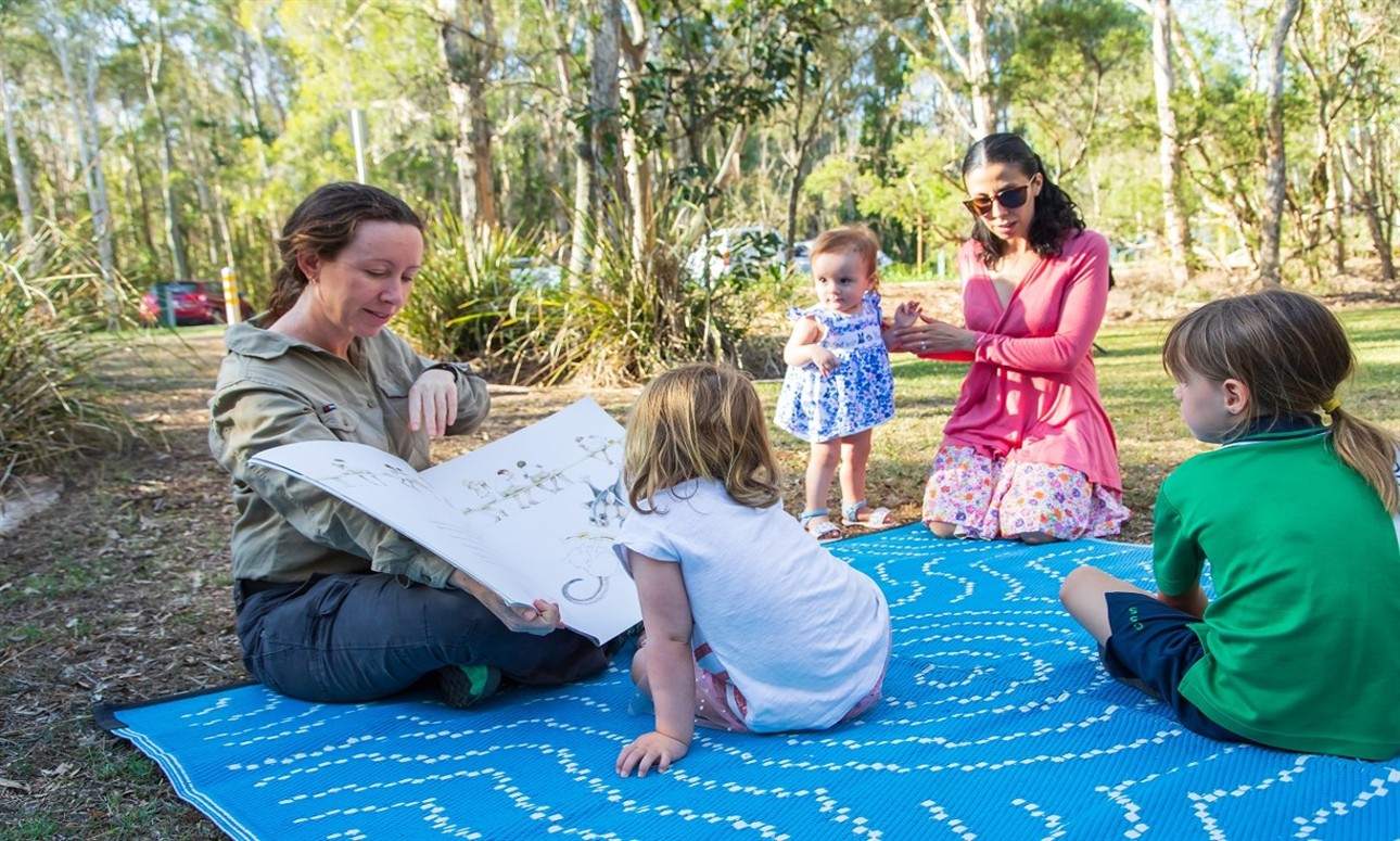 Bush Kindy: Library stories and rhymes