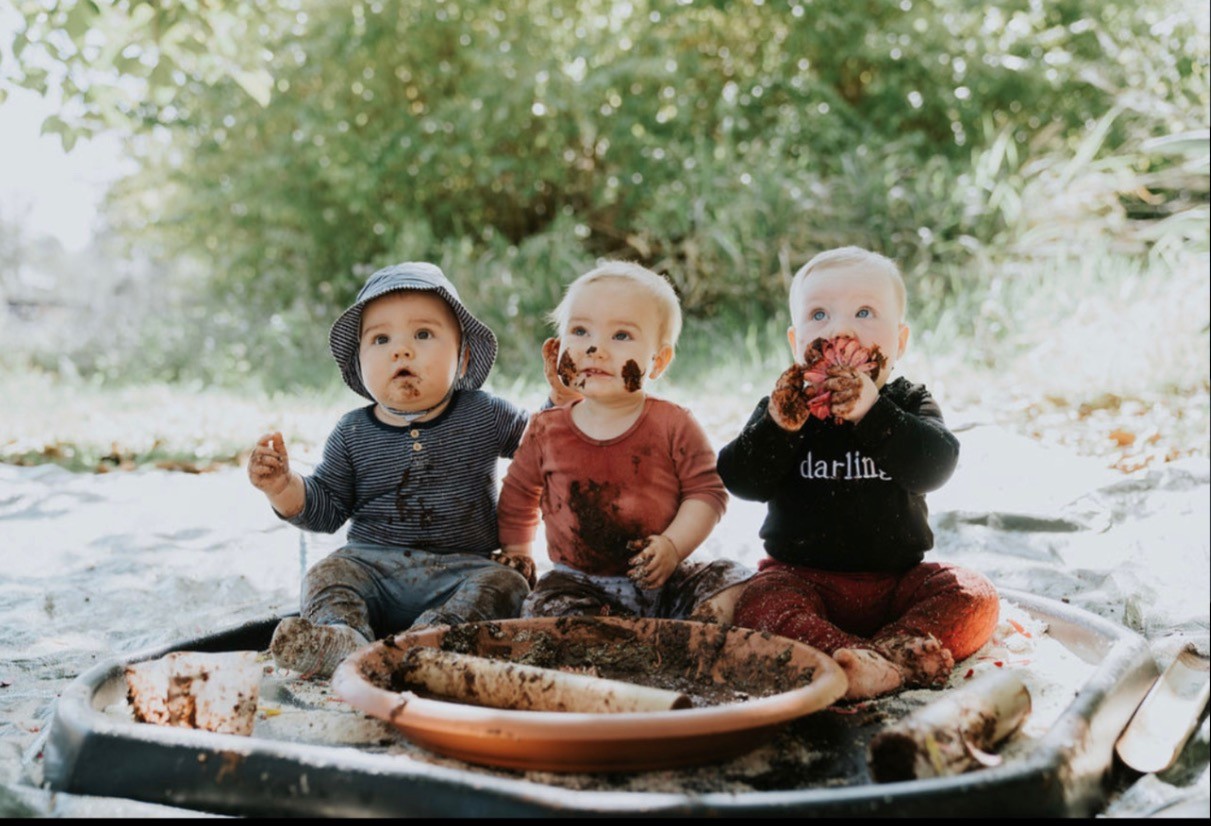 Gumtreekids Messy Play at Grinstead Park - Space theme