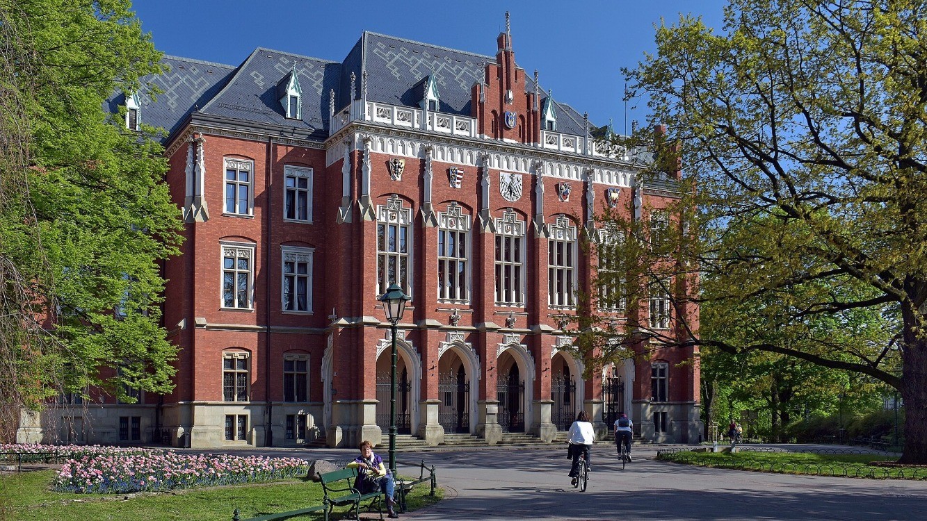 The Varnhagen Collection: Rediscovering Irish and British History in Polish Archives