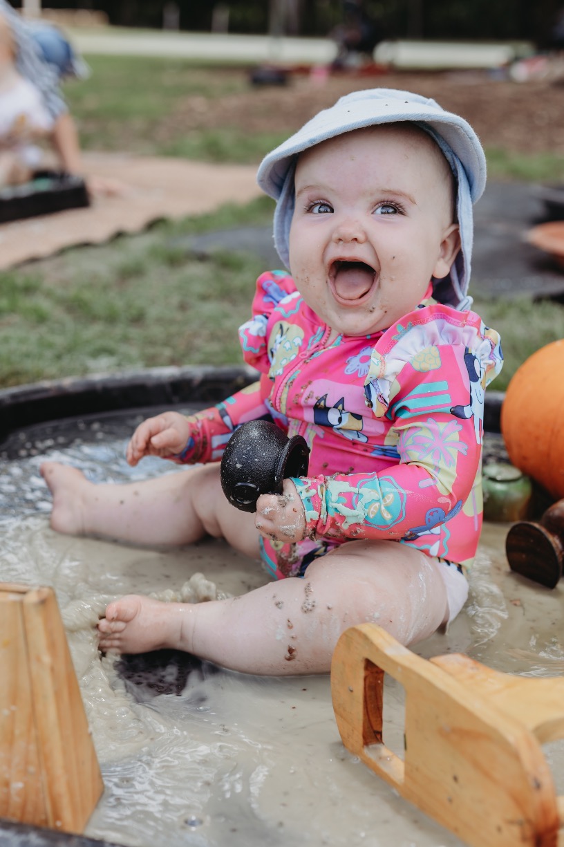 Gumtreekids messy play - Halloween pumpkin patch