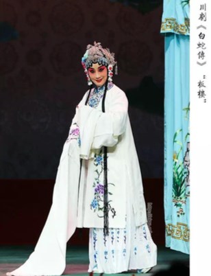 Talk on Sichuan Opera - The Legend of White Snake