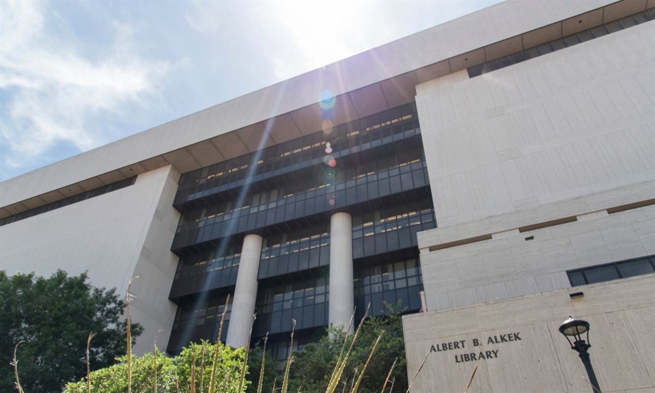 Alkek Library Research Resources Showcase