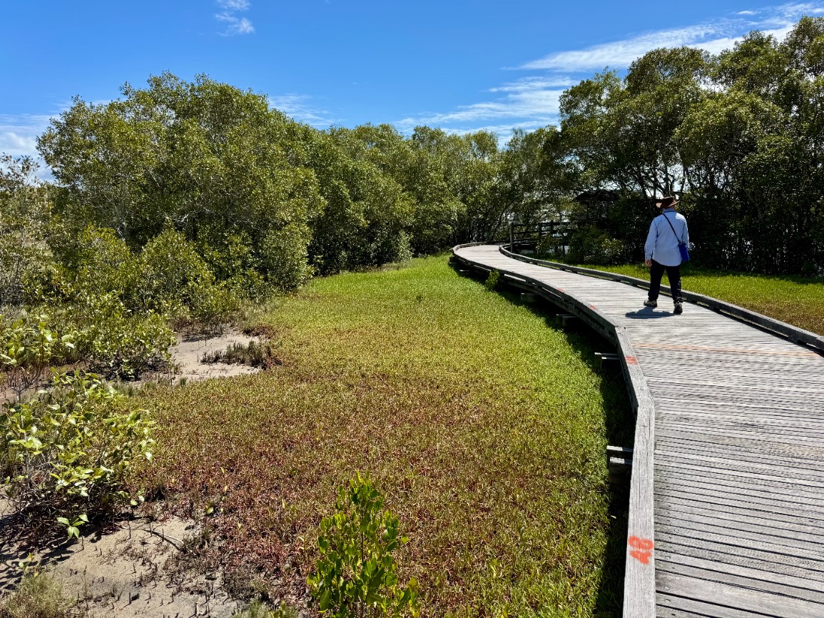 Guided walk of the Billai Dhagun circuit