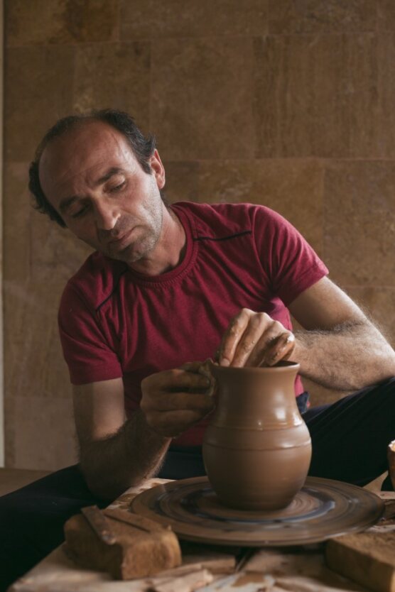 Artisan-in-Residence Demonstration: Vahagn Hambardzumyan and Pottery Techniques Event Image