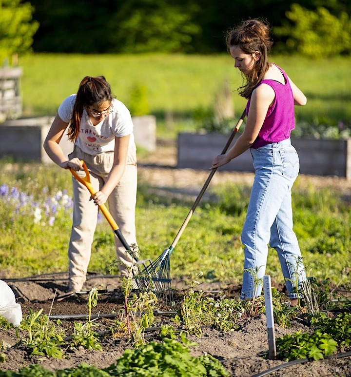 UW Farm Volunteer Party