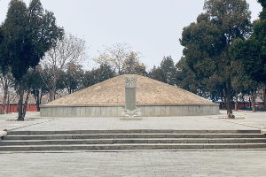 The Unlikely Audiences of a Muslim King’s Shrine in China
