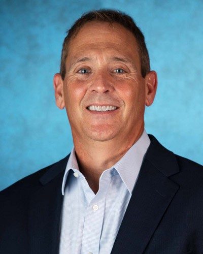 Portrait of distinguished alumni speaker Stanton F. McHardy
