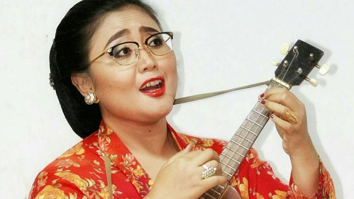 Demonstration: Popular Music from Java: Keroncong