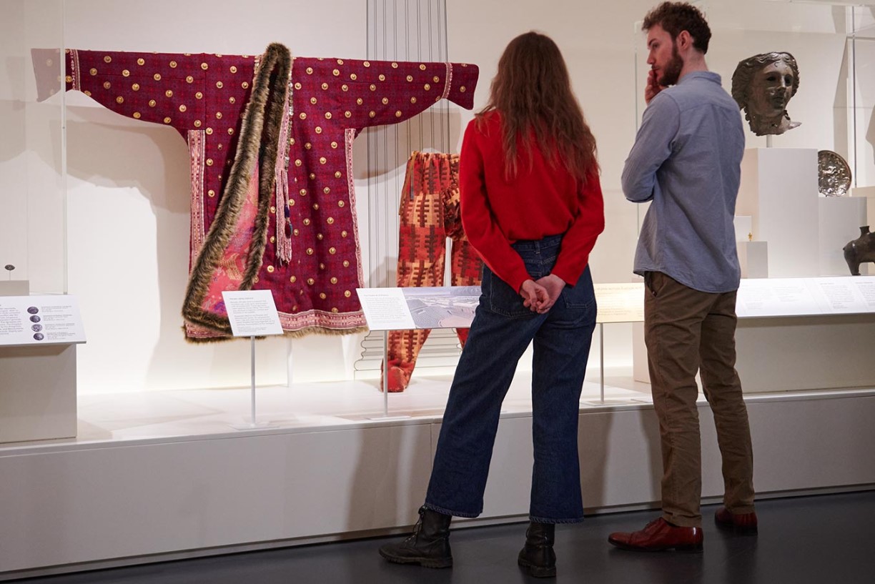 Crafting Luxury: Dress in Ancient Persia Event Image