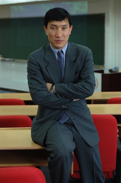 "Longevity of Chinese Absolutism" with Yasheng Huang, MIT Sloan School of Management