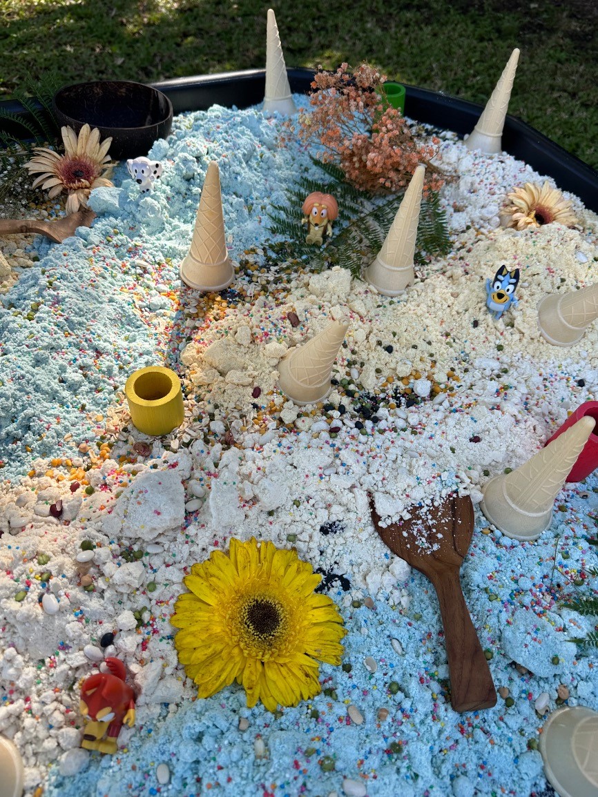 Gumtree kids messy play - Bluey and friends