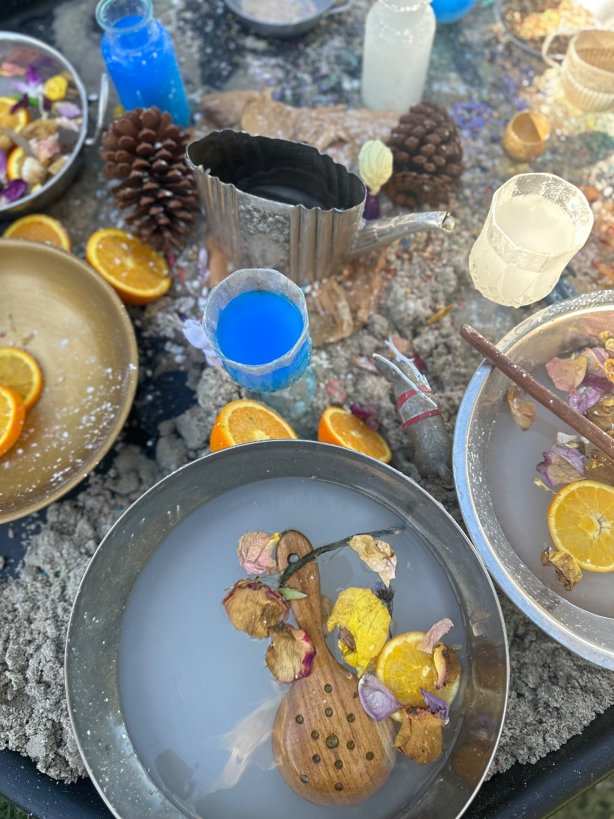 Gumtreekids Messy Play - vehicles and transport theme