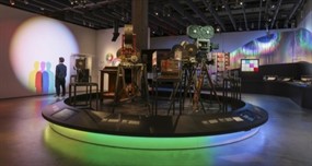 Drop-in Workshop for Families: Color in Motion and Experimental Film