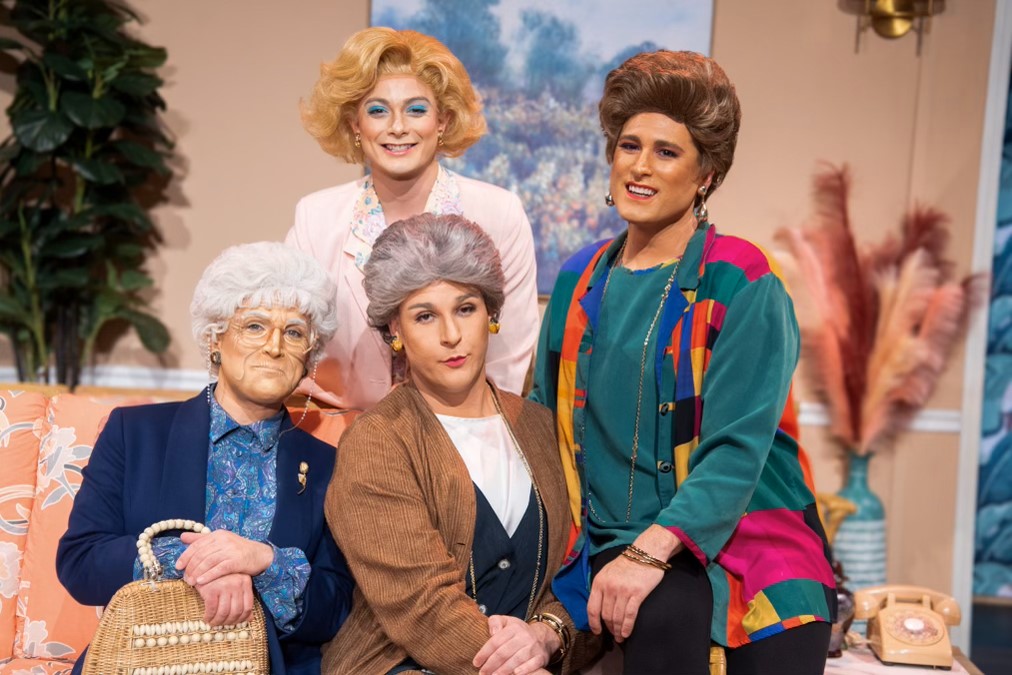 five actors portray characters from the sitcom The Golden Girls