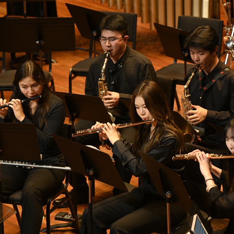 NEC Symphonic Winds
