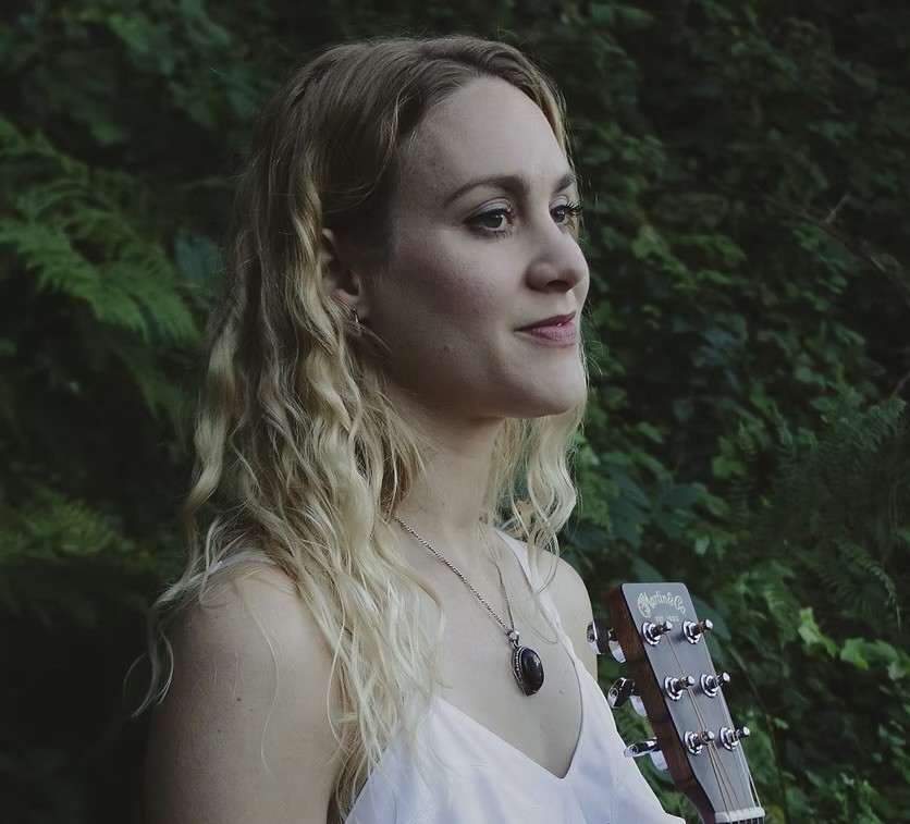Nevada City Winery Locals' Night with Bee Eigen