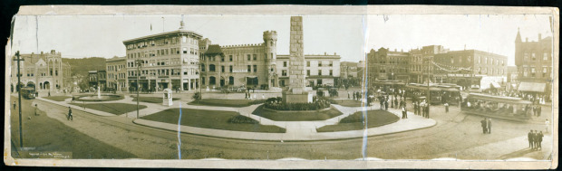 The Panoramic Photos of Herbert Pelton: Asheville 1905-1930 The Panoramic Photos of Herbert Pelton: Asheville 1905-1930