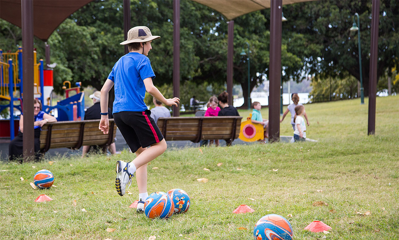 Fun soccer for 9-12 years